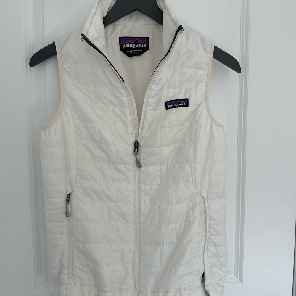Patagonia Women's White Quilted Vest